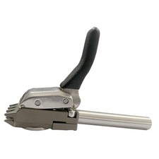 Strumento per incordare le